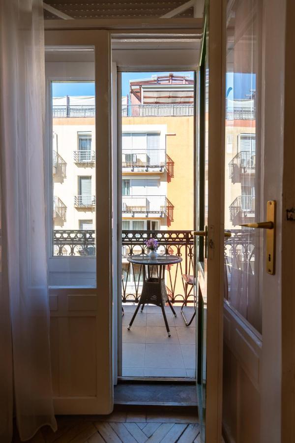 Garys Bright And Spacious Two Bedroom Flat Near Danube Будапеща Екстериор снимка
